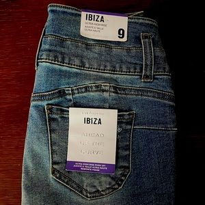 IBIZA Ahead of the Curve Jeans